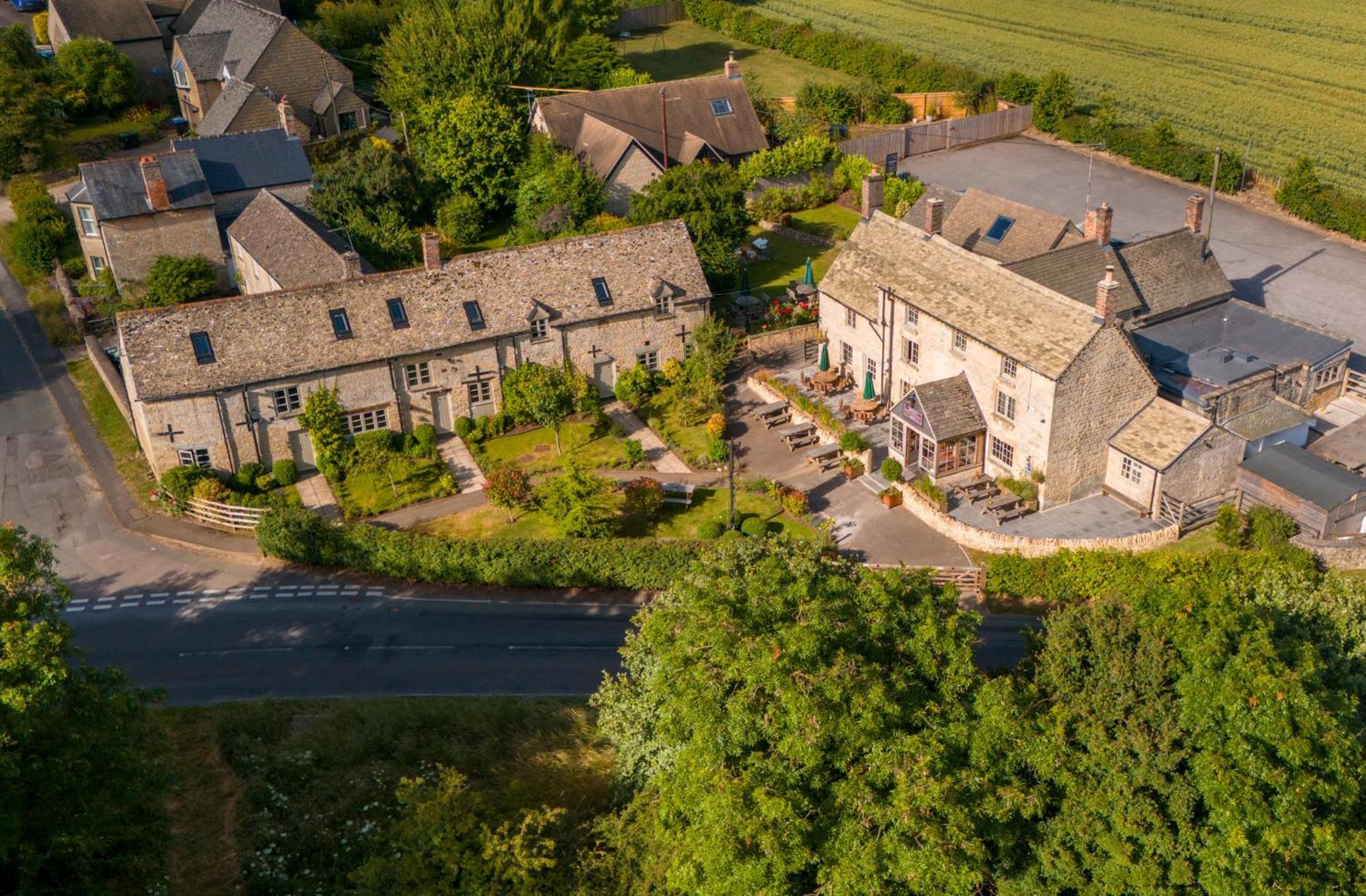 Killingworth Castle Hotel Woodstock Exterior photo